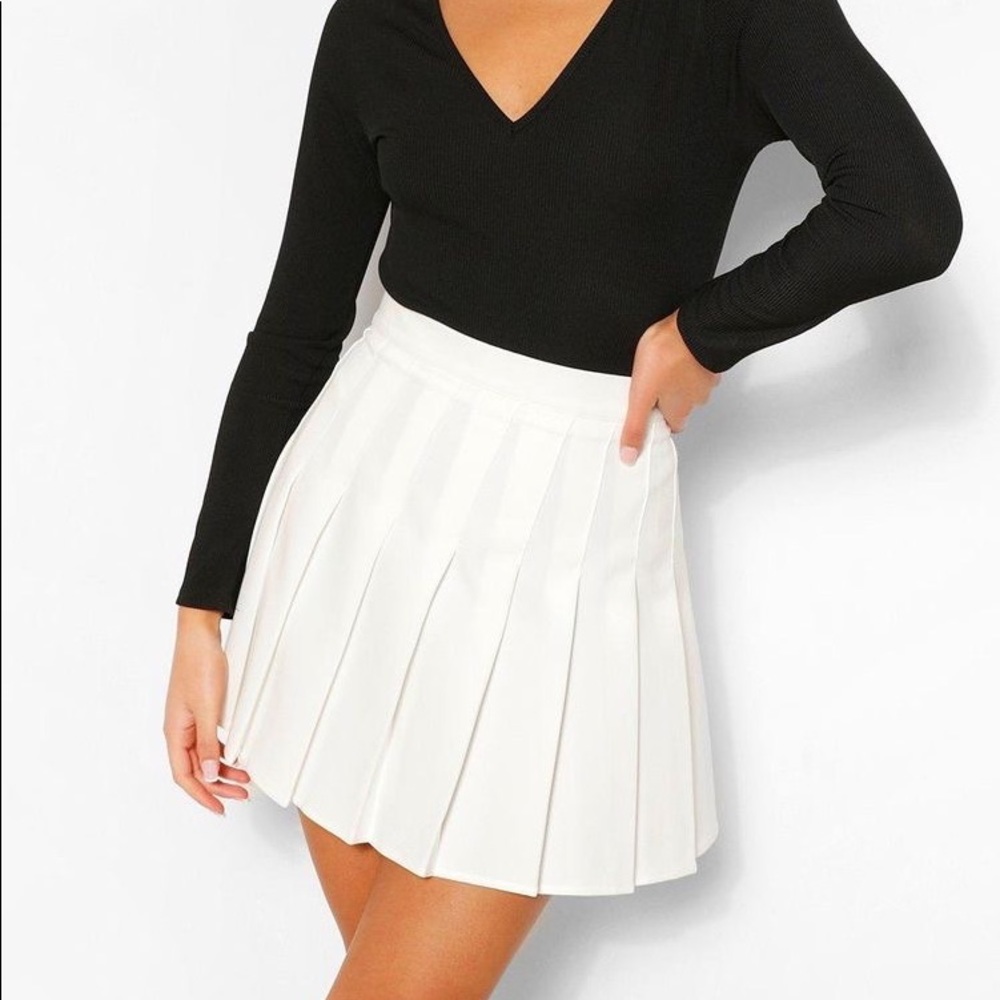 White tennis pleated skirt